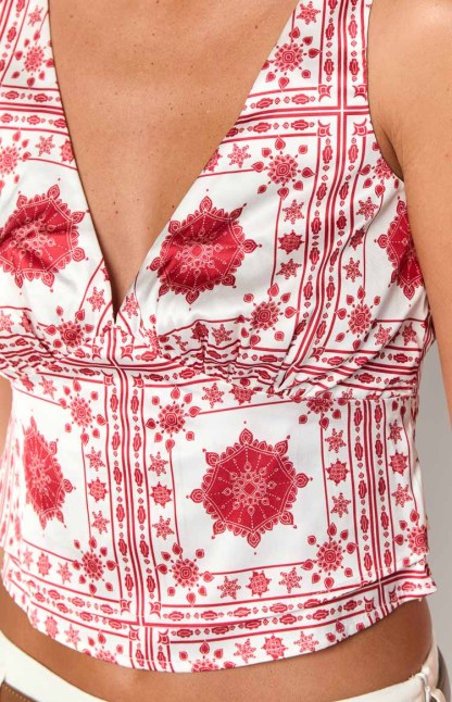 Ivory Petal Red Tile Print Top-Vavasi.All Rights Reserved.