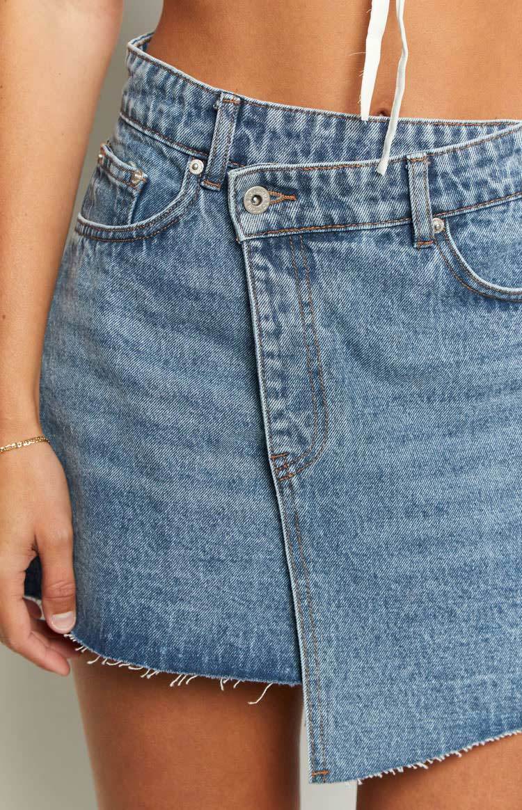 Jendi Denim Mini Skirt-Vavasi.All Rights Reserved.
