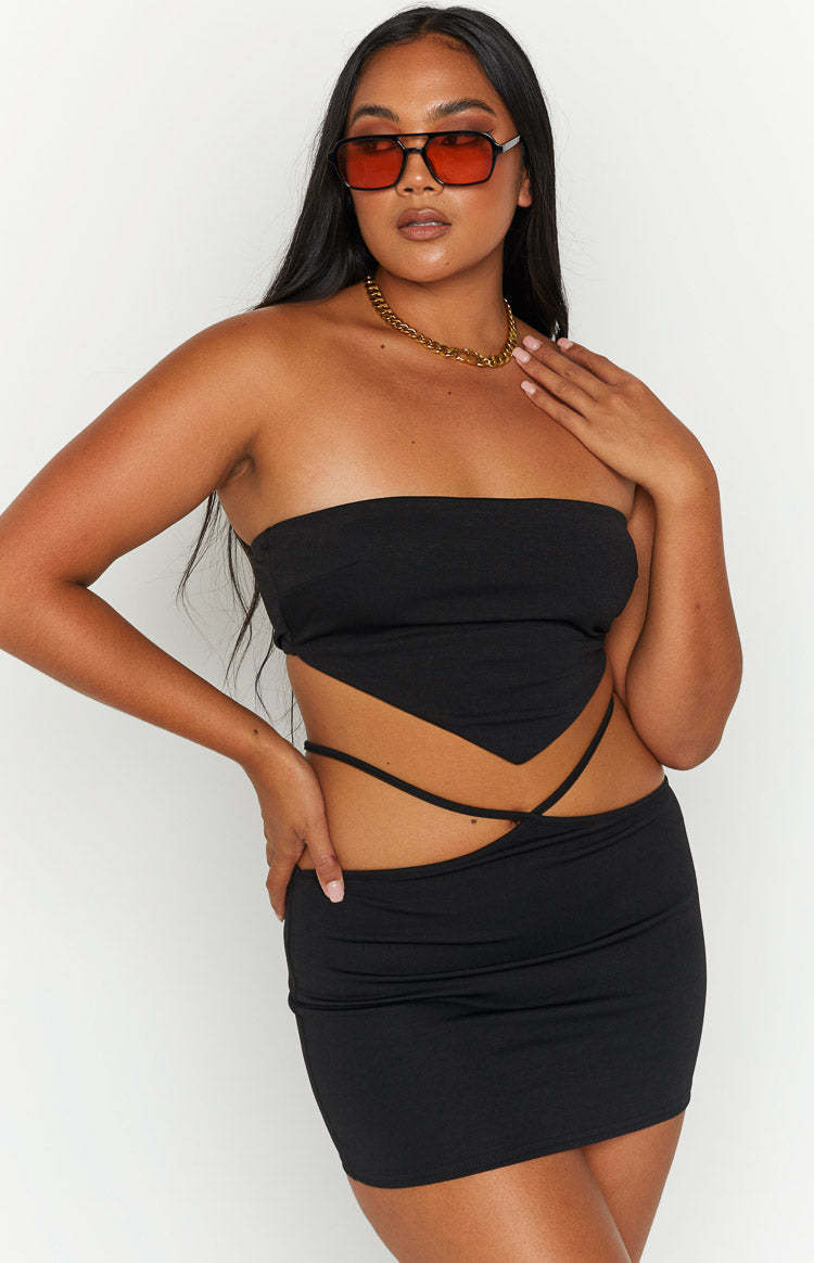Jhai Black Bandana Top-Vavasi.All Rights Reserved.