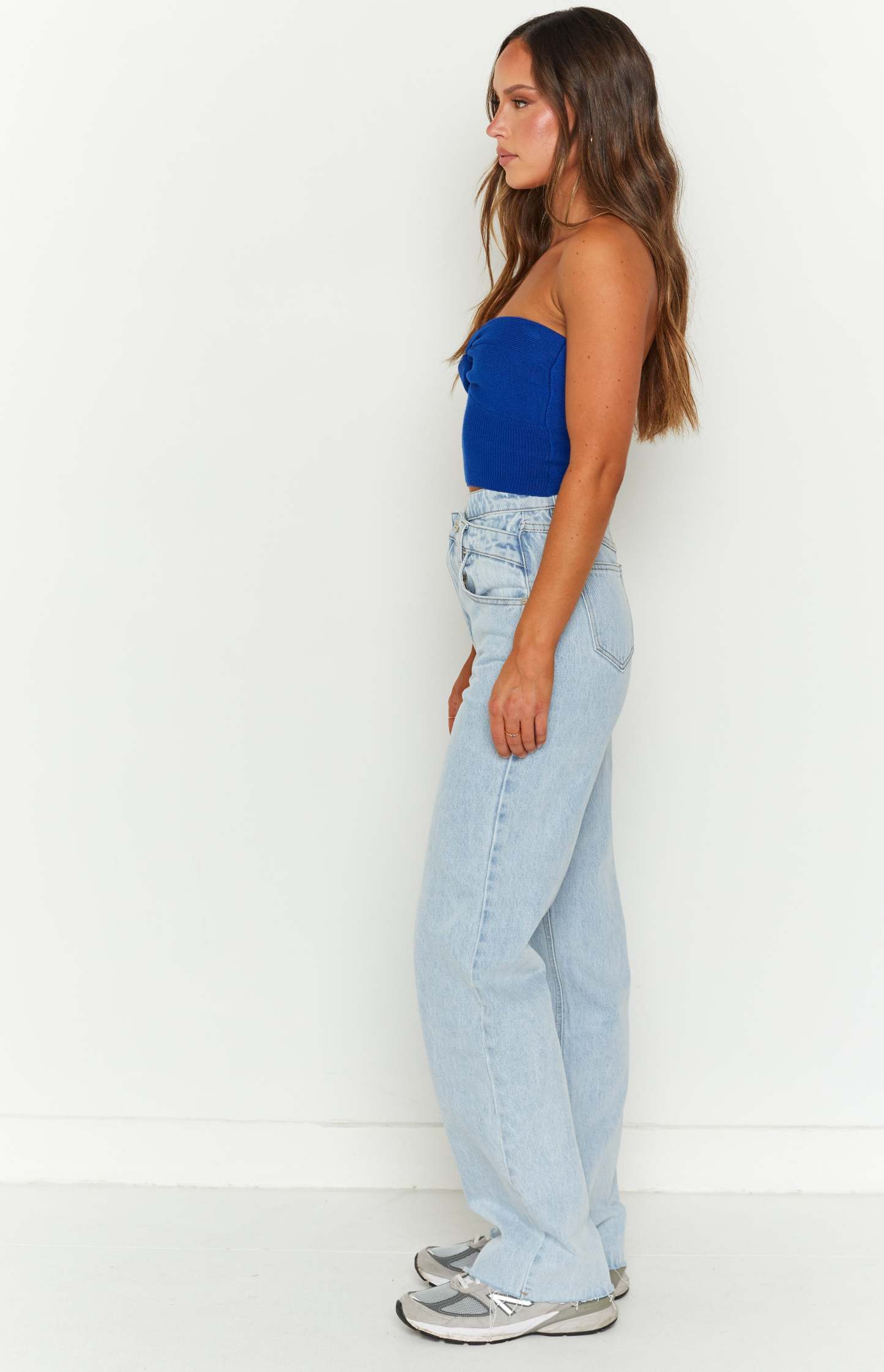Kansis Light Blue Uneven Waist Jeans-Vavasi.All Rights Reserved.