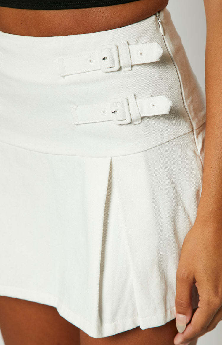 Karlee White Buckle Mini Skirt-Vavasi.All Rights Reserved.