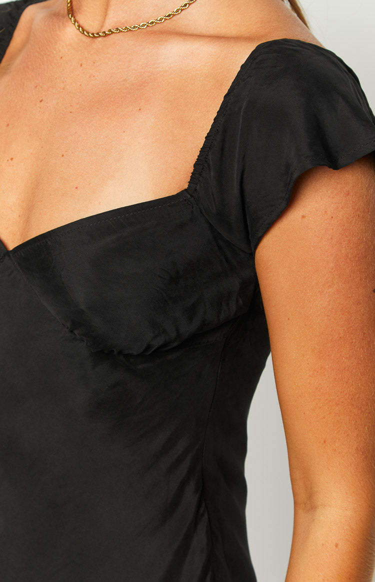 Kora Short Sleeve Black Maxi Dress-Vavasi.All Rights Reserved.