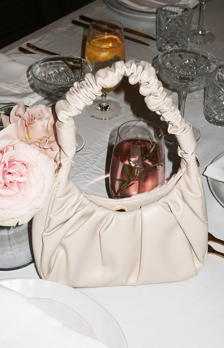 Lizzi Cream Handbag-Vavasi.All Rights Reserved.