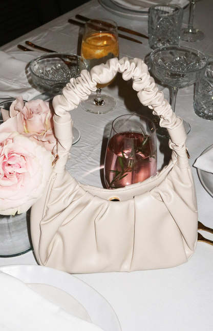 Lizzi Cream Handbag-Vavasi.All Rights Reserved.