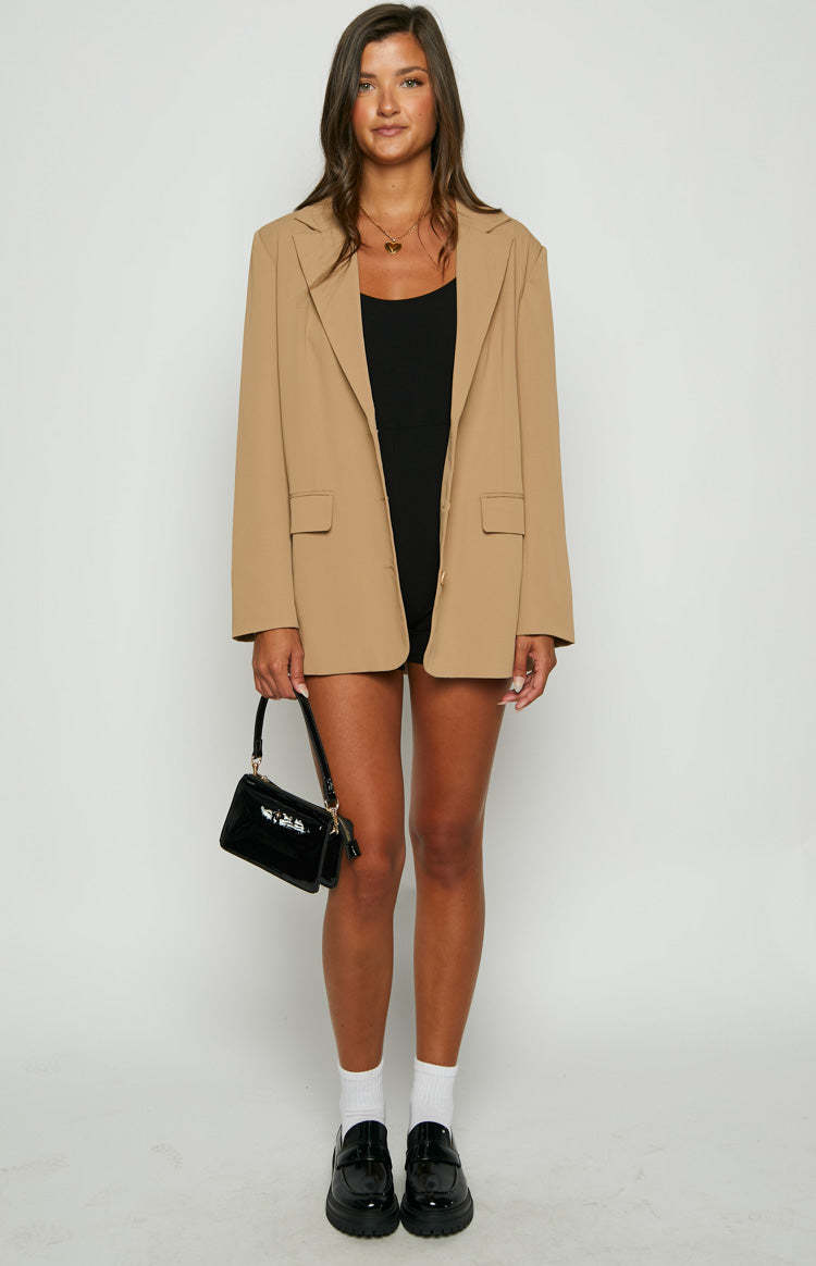 Logan Tan Oversized Blazer-Vavasi.All Rights Reserved.
