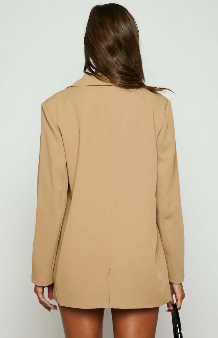 Logan Tan Oversized Blazer-Vavasi.All Rights Reserved.