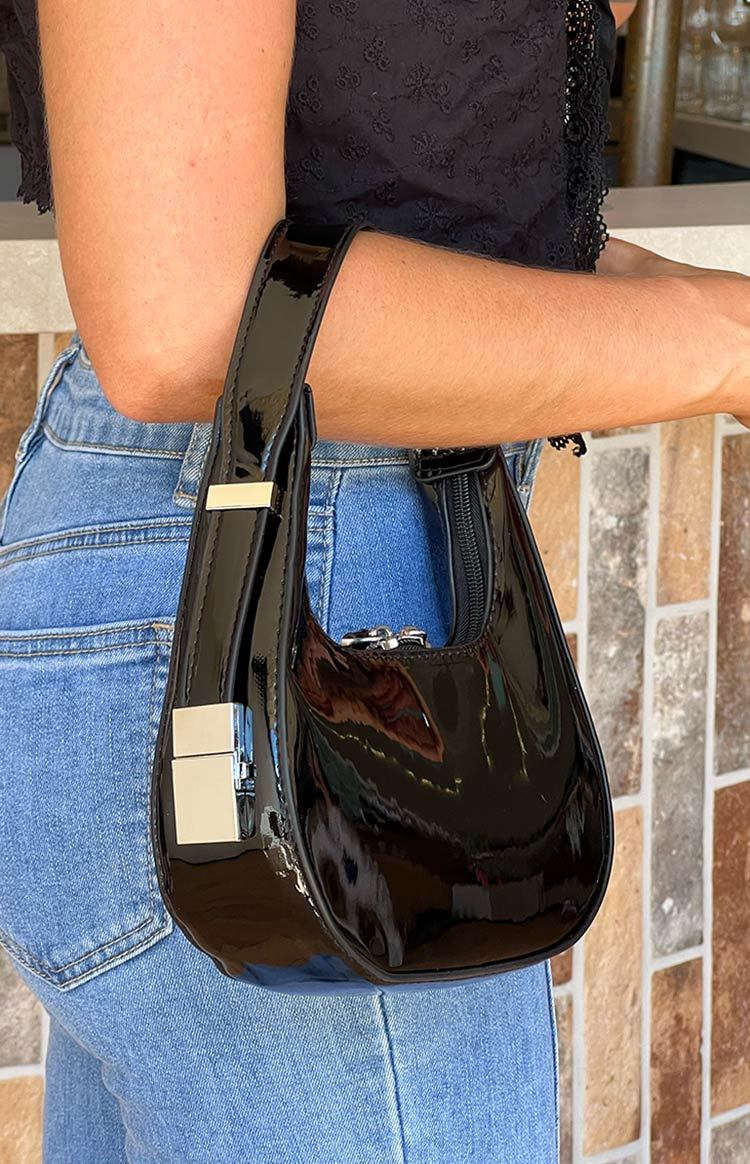 Lucas Black Shoulder Bag-Vavasi.All Rights Reserved.