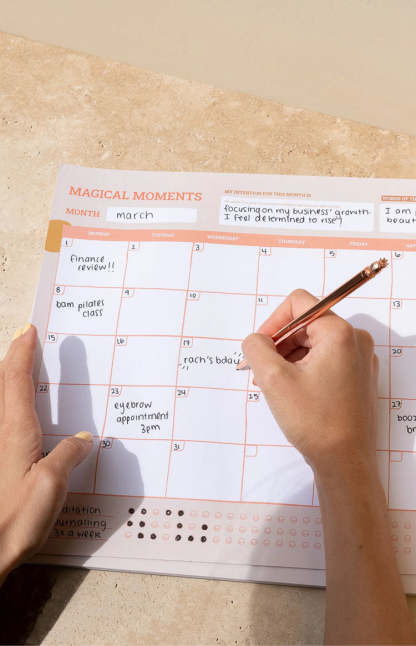 The Happy Employee Magical Moments Monthly Planner-Vavasi.All Rights Reserved.