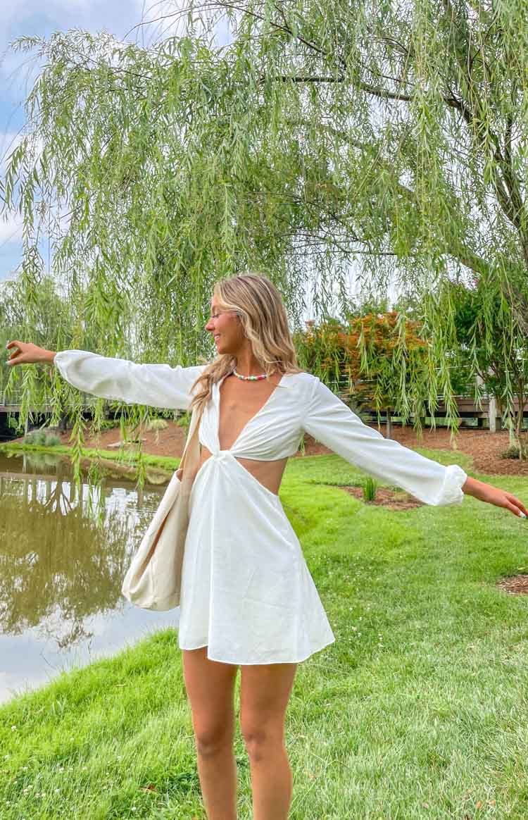 Mars Twist Mini Dress White-Vavasi.All Rights Reserved.