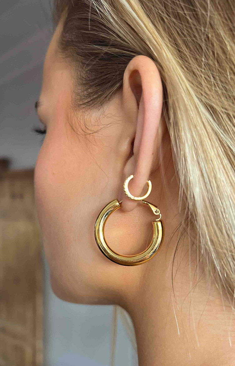 Mateo Gold Hoop Earrings-Vavasi.All Rights Reserved.