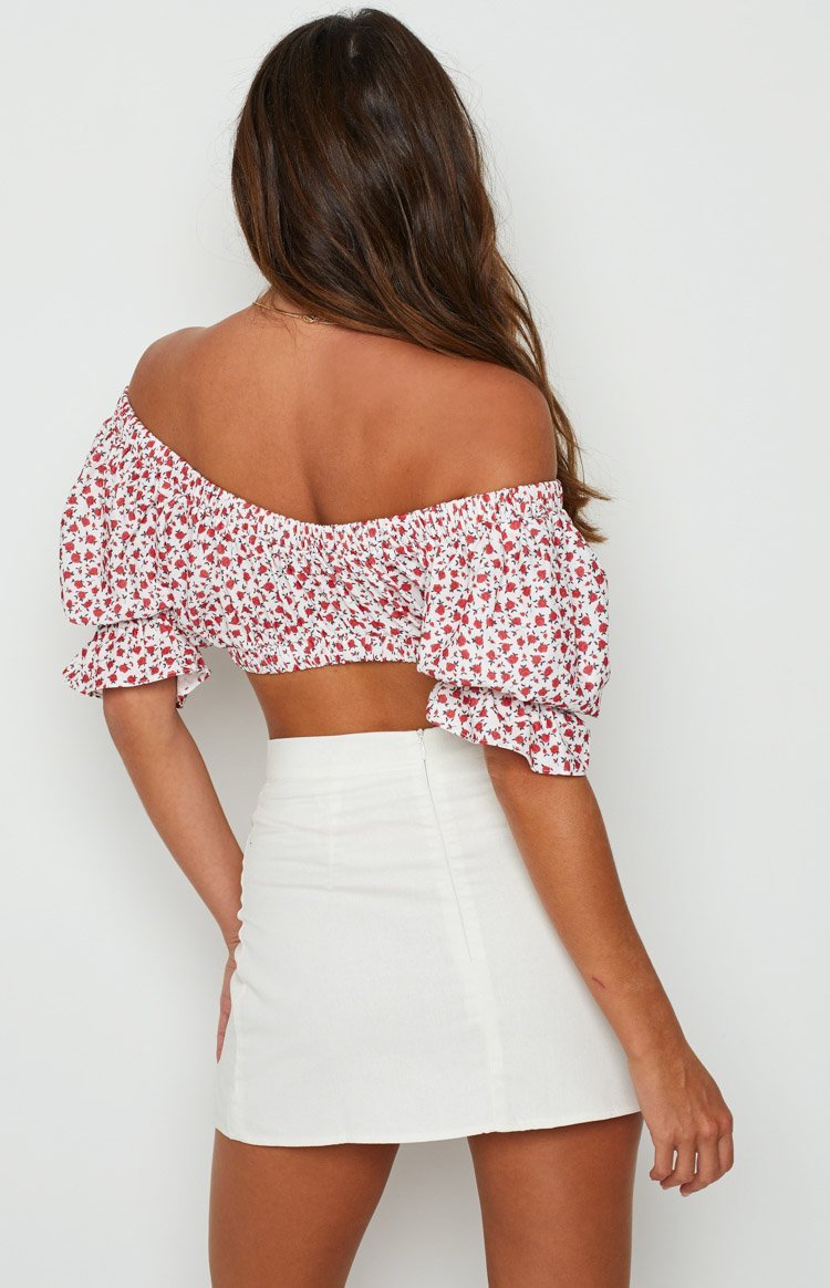 Milan Skirt White-Vavasi.All Rights Reserved.