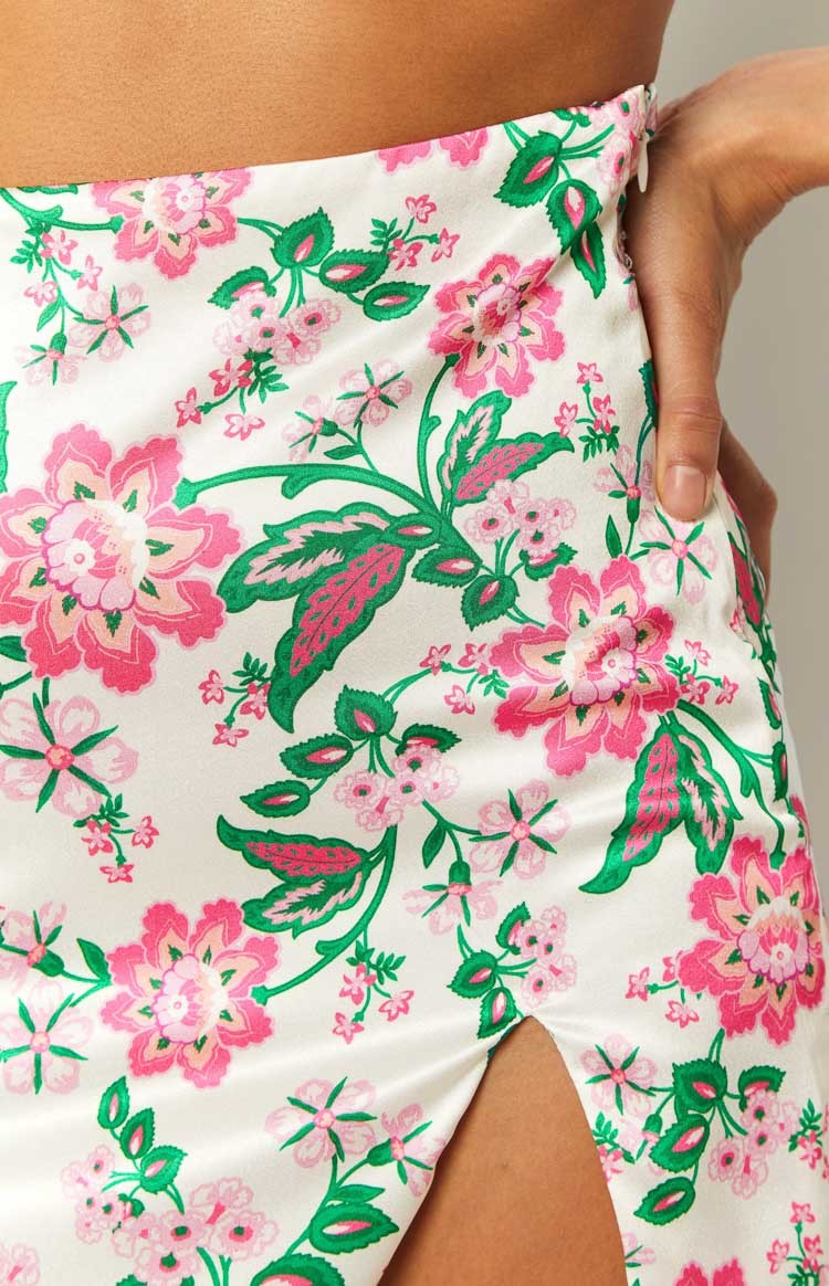 Miranda White Floral Satin Mini Skirt-Vavasi.All Rights Reserved.