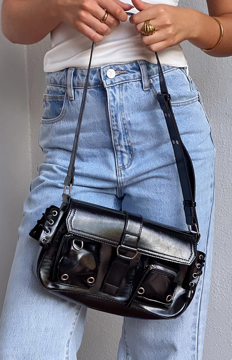 Moda Black Shoulder Bag-Vavasi.All Rights Reserved.