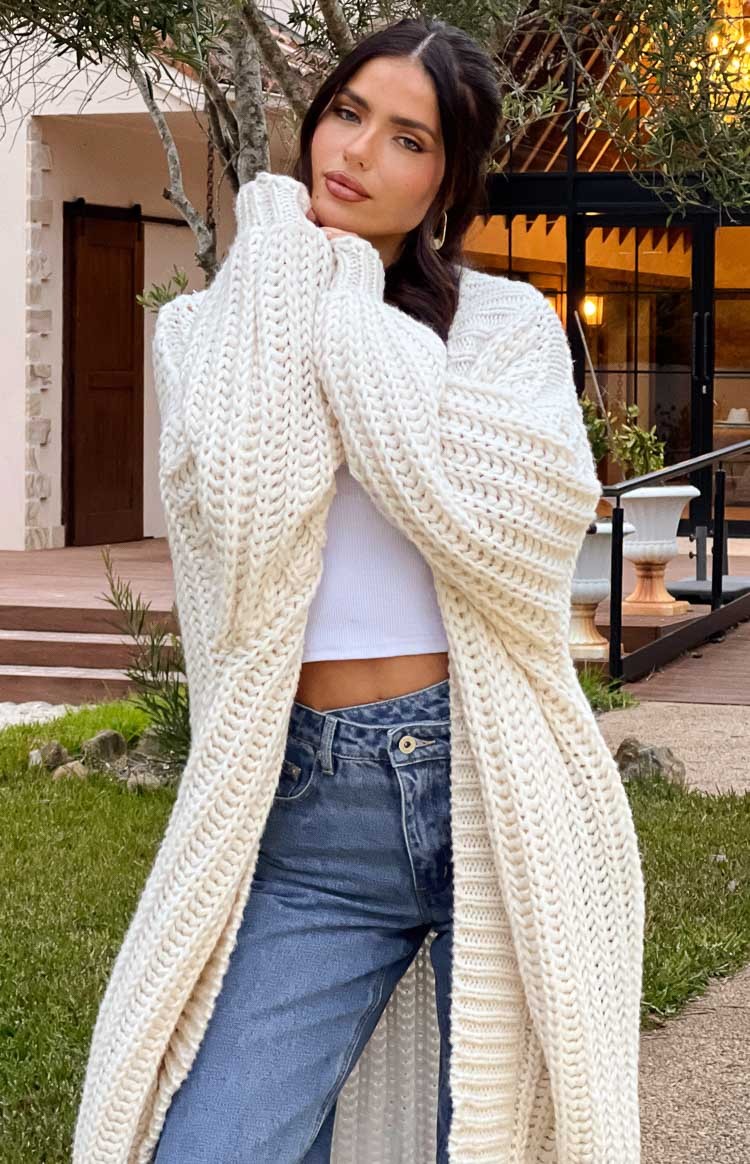 Peonie Cream Knit Cardigan-Vavasi.All Rights Reserved.