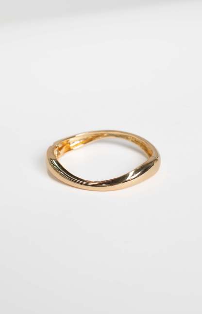 Suri Gold Cuff Bracelet-Vavasi.All Rights Reserved.