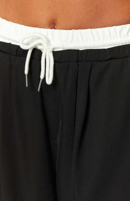 Sable Black Contrast Waistband Pants-Vavasi.All Rights Reserved.