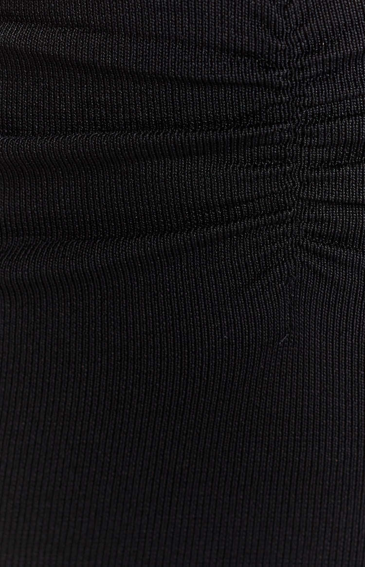 Sara Black Knit Midi Skirt-Vavasi.All Rights Reserved.