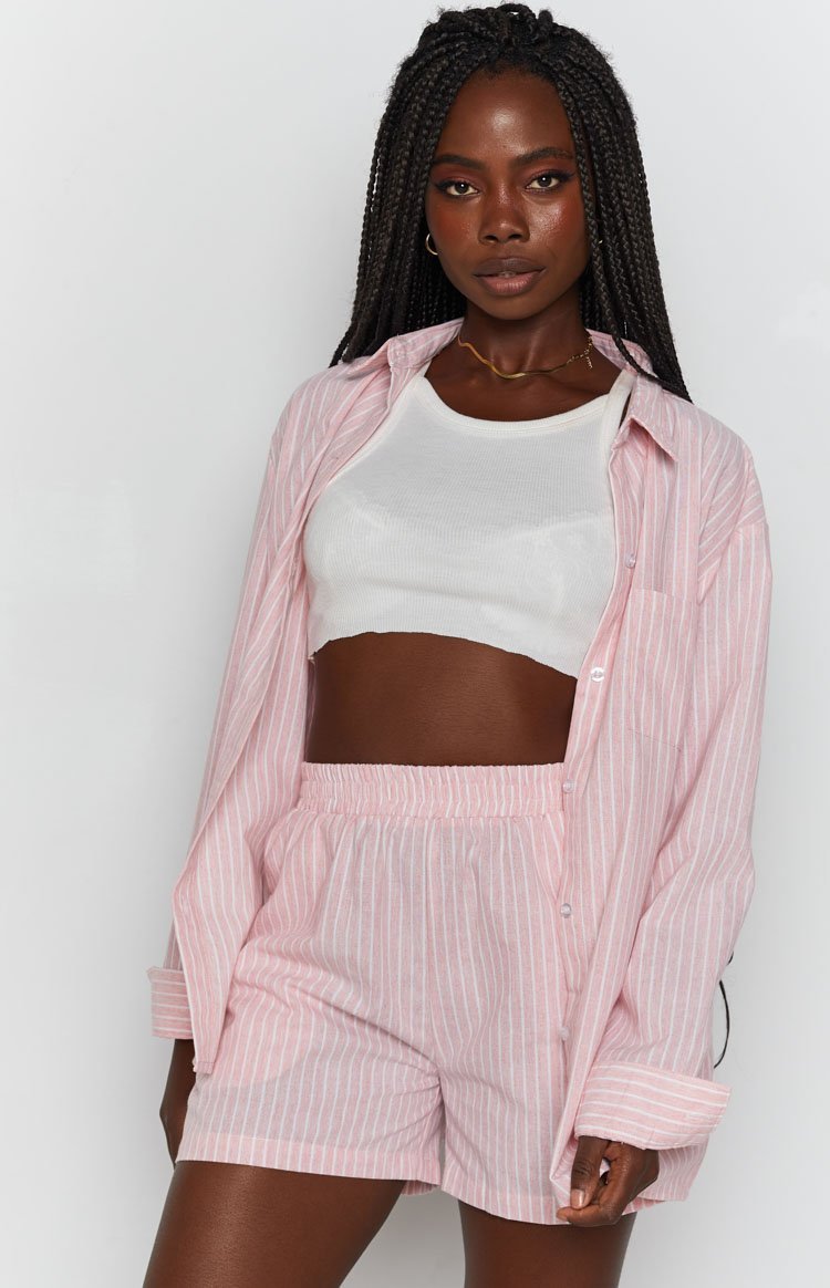 The Sarah Shorts Pink Pinstripe-Vavasi.All Rights Reserved.