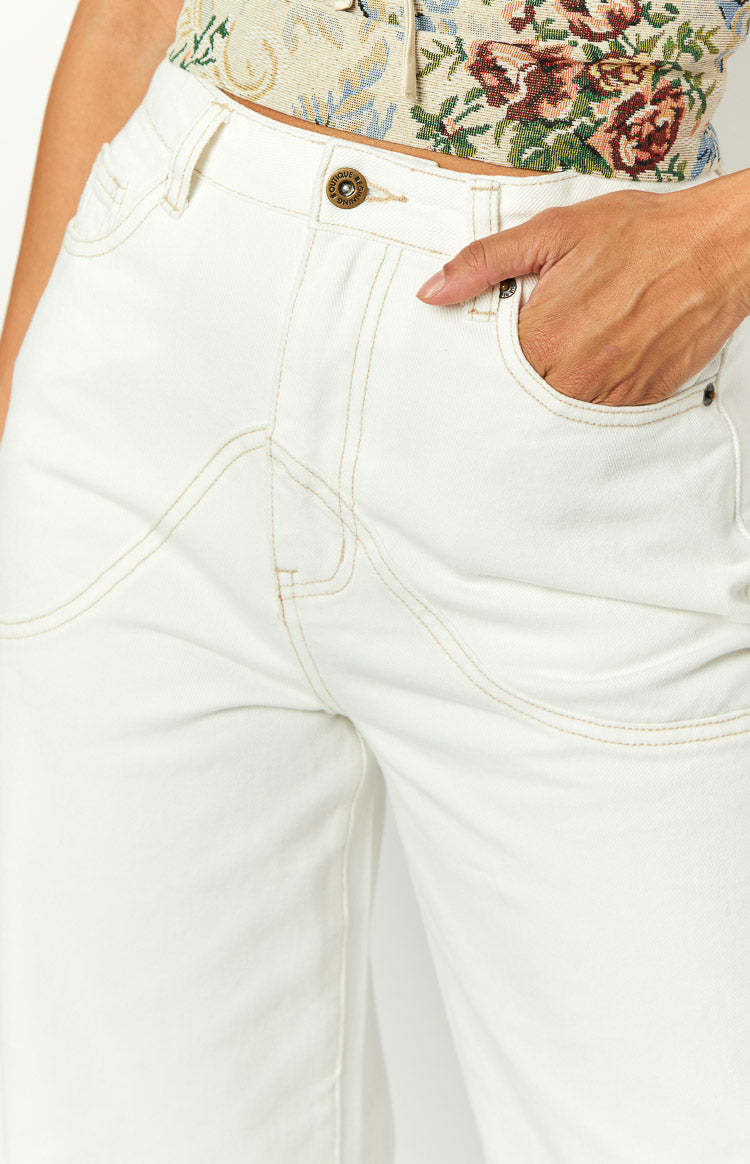 Sindney High Rise Cream Slouch Jeans-Vavasi.All Rights Reserved.