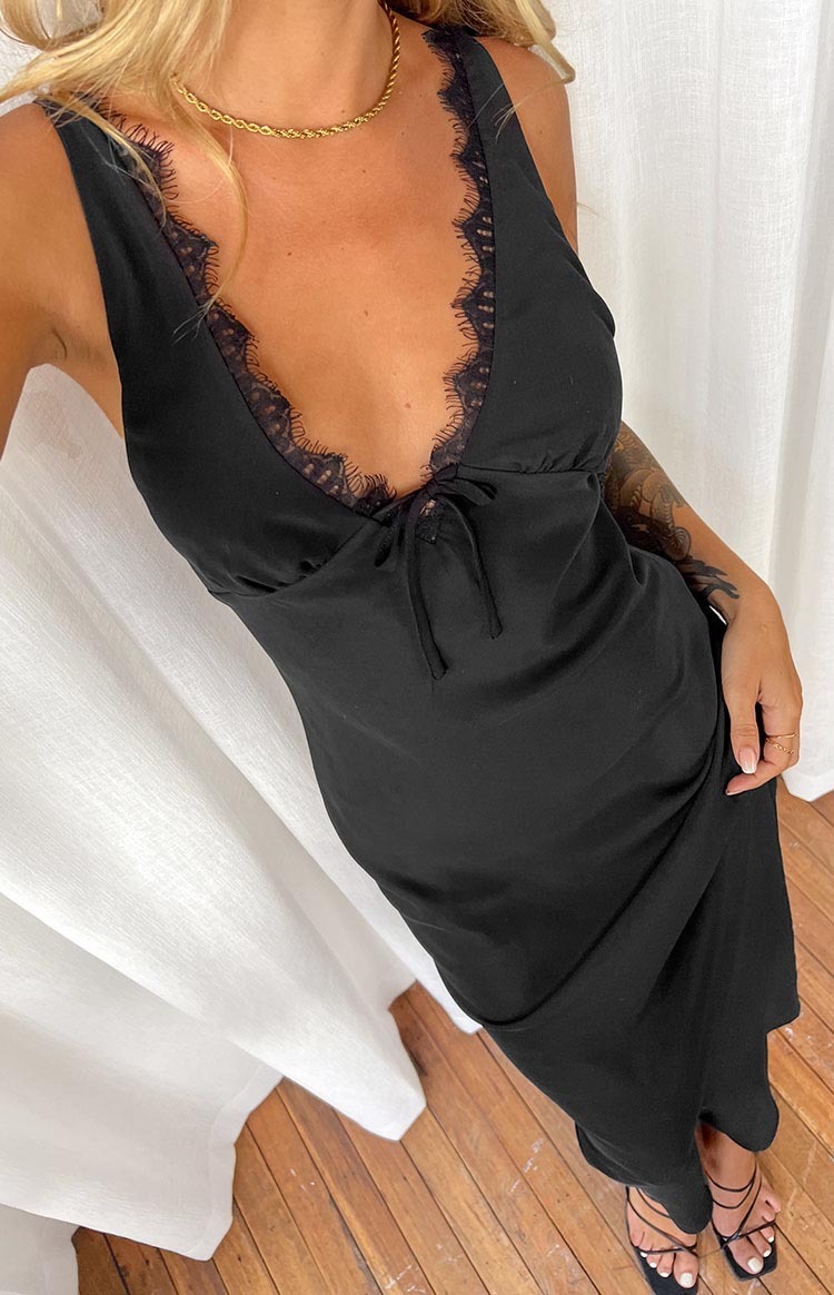 Stacy Black Maxi Dress-Vavasi.All Rights Reserved.