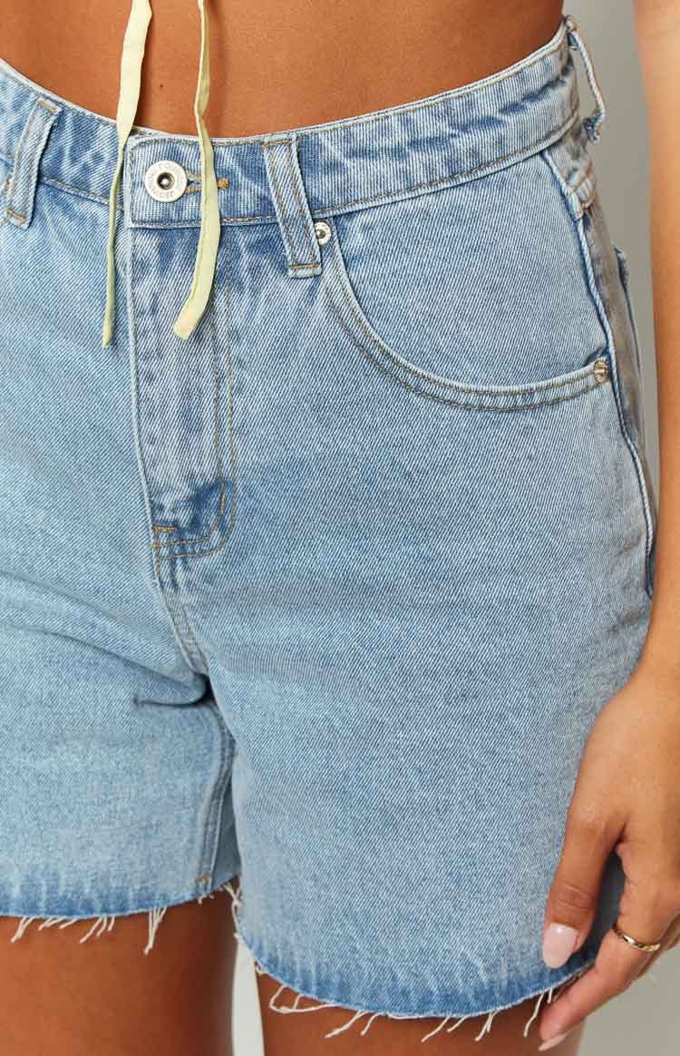 Sundae Light Wash Denim Shorts-Vavasi.All Rights Reserved.