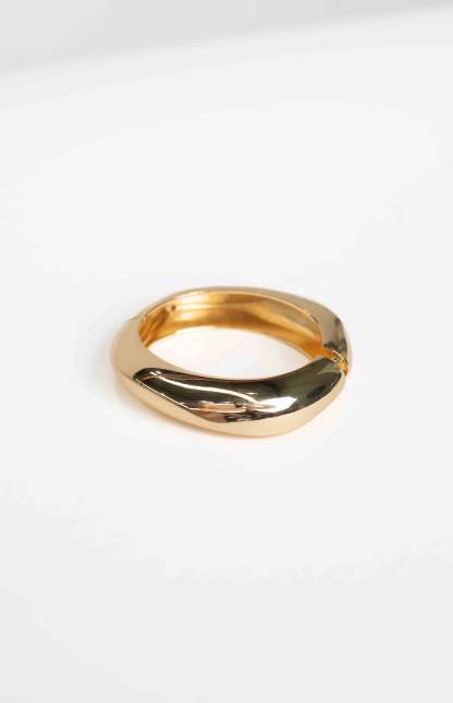 Tess Gold Cuff Bracelet-Vavasi.All Rights Reserved.