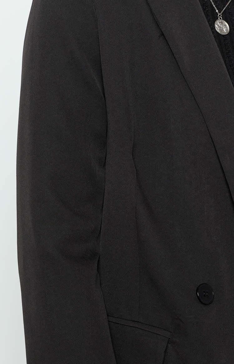 Teenage Dream Blazer Black-Vavasi.All Rights Reserved.