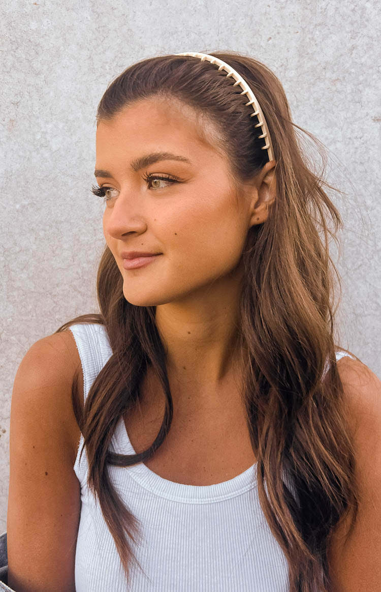 The Holly Cream Headband-Vavasi.All Rights Reserved.
