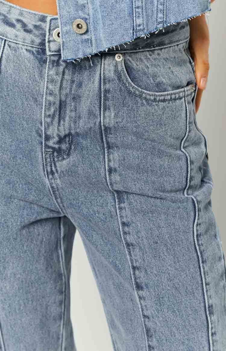 The Phoebe Mid Wash Denim Jeans to Jorts-Vavasi.All Rights Reserved.