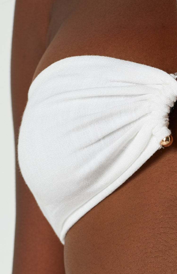 Treasure White Crop Top-Vavasi.All Rights Reserved.