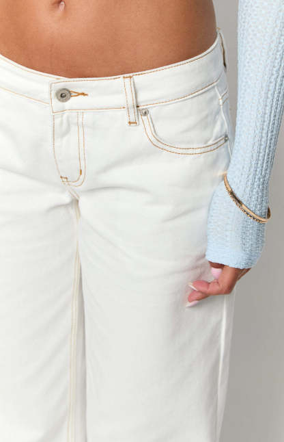 Clara Star White Denim Low Rise Jeans-Vavasi.All Rights Reserved.
