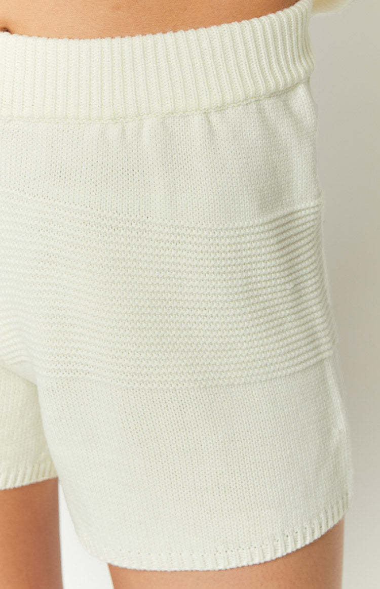 Winslee White Knit Shorts-Vavasi.All Rights Reserved.