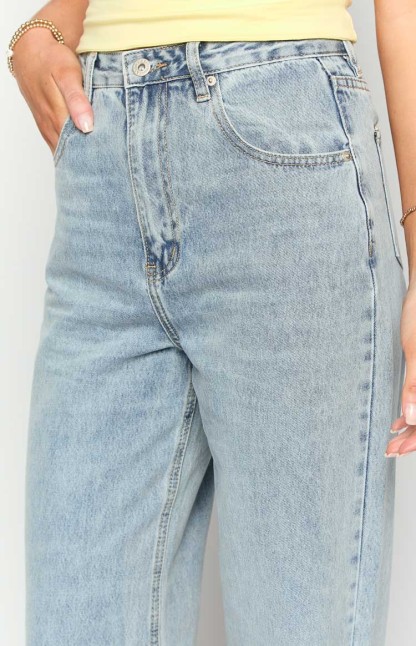 Alex Light Wash Denim Jeans-Vavasi.All Rights Reserved.