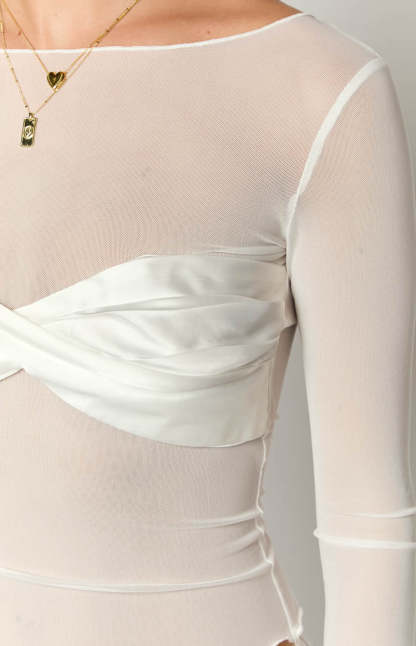 Alonza White Long Sleeve Top-Vavasi.All Rights Reserved.