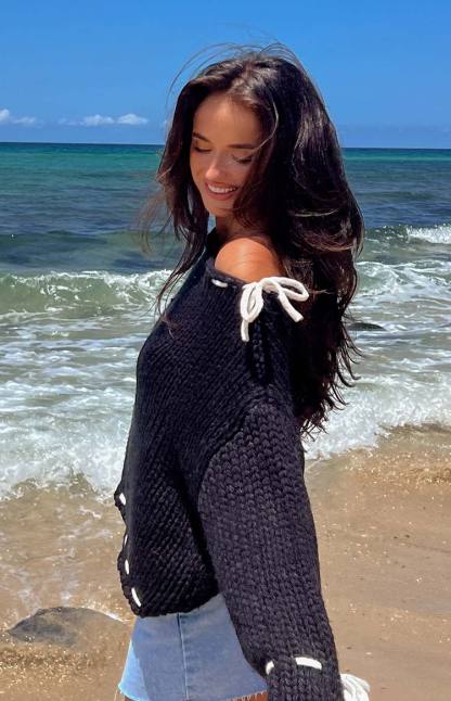 Bea Black Sweater-Vavasi.All Rights Reserved.