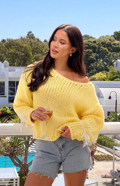 Bea Yellow Sweater-Vavasi.All Rights Reserved.