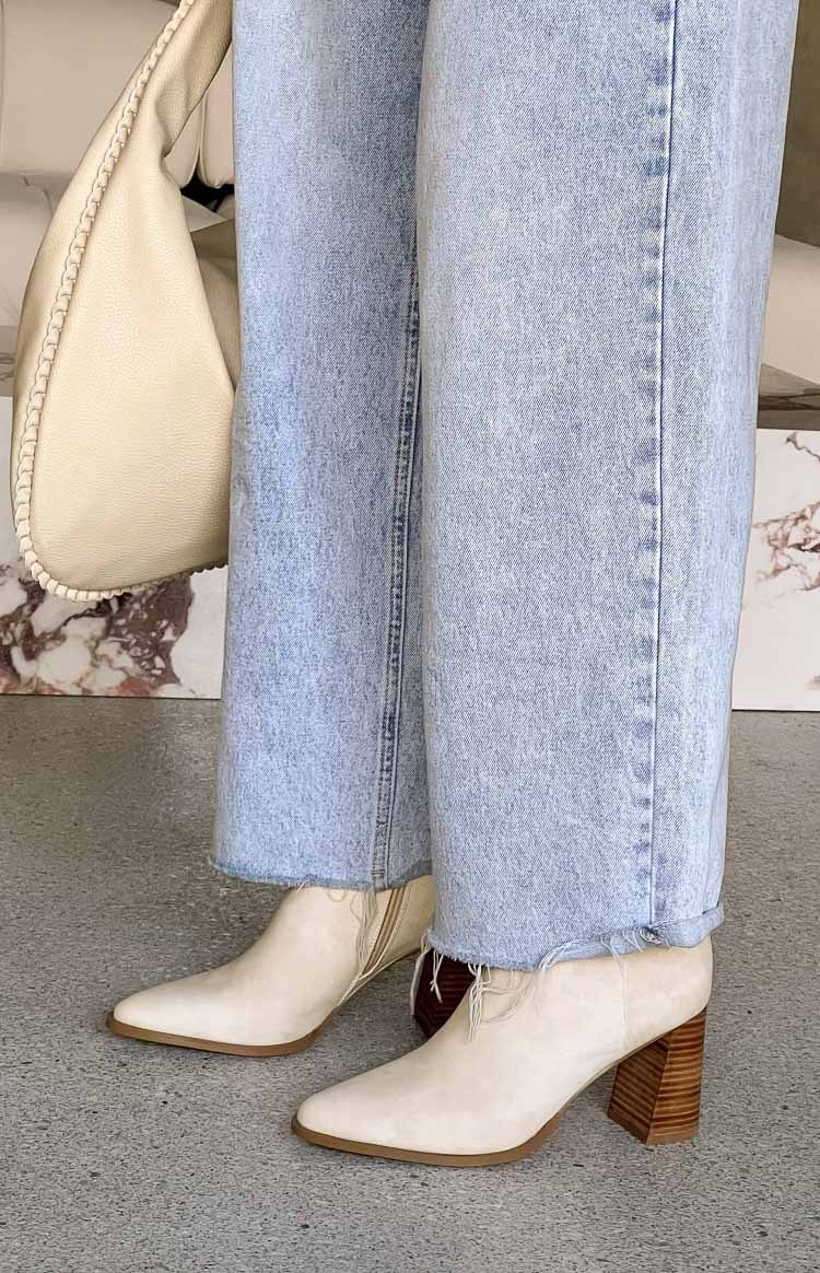 Billini Kaysen Coconut Nubuck Boots-Vavasi.All Rights Reserved.