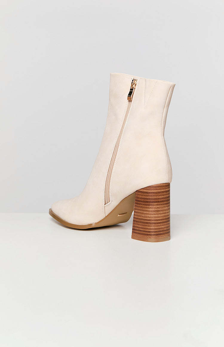 Billini Kaysen Coconut Nubuck Boots-Vavasi.All Rights Reserved.