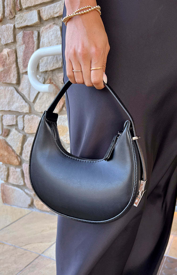 Ellisa Black Shoulder Bag-Vavasi.All Rights Reserved.