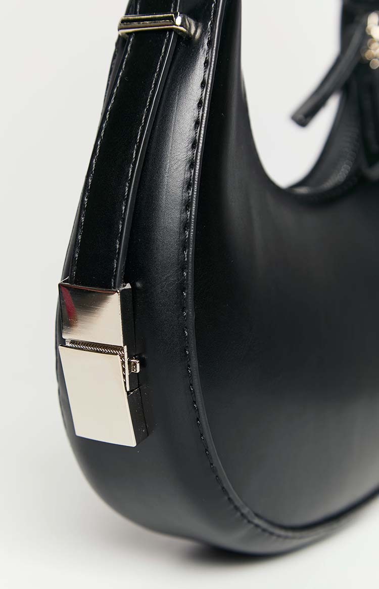 Ellisa Black Shoulder Bag-Vavasi.All Rights Reserved.