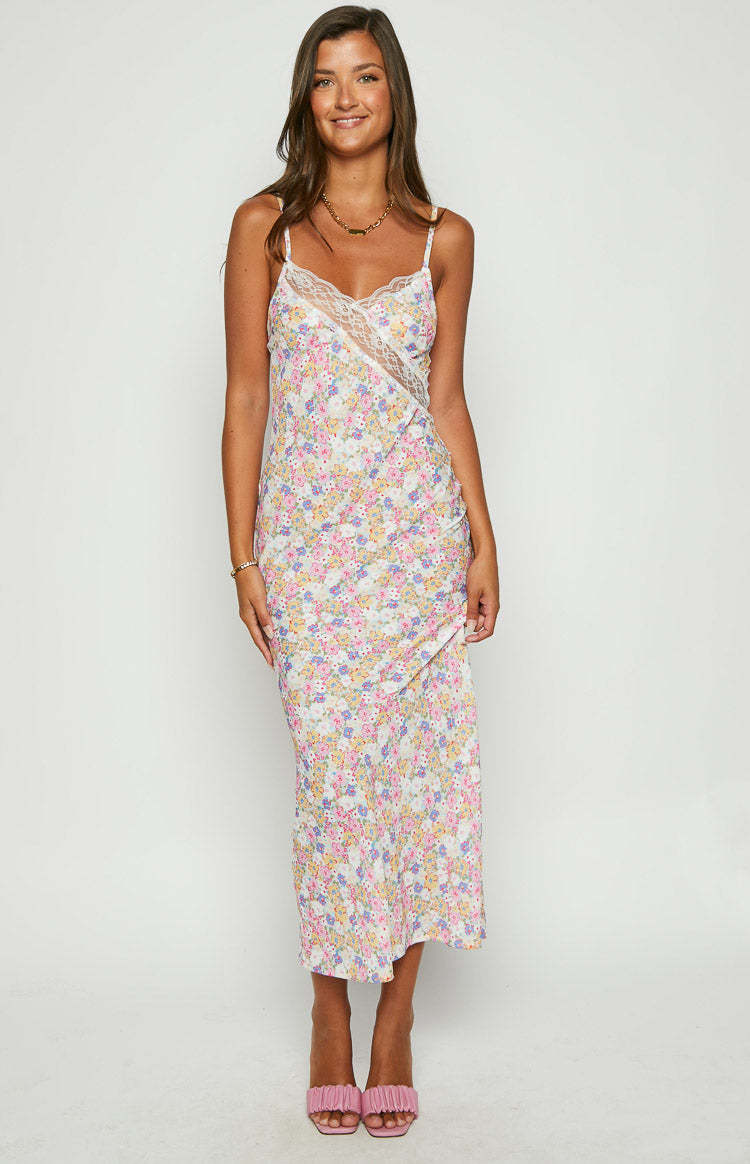 The Exclusive White Floral Lace Maxi Dress-Vavasi.All Rights Reserved.