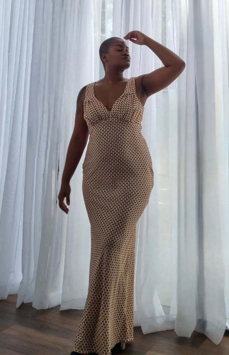 Verlaine Beige Maxi Dress-Vavasi.All Rights Reserved.