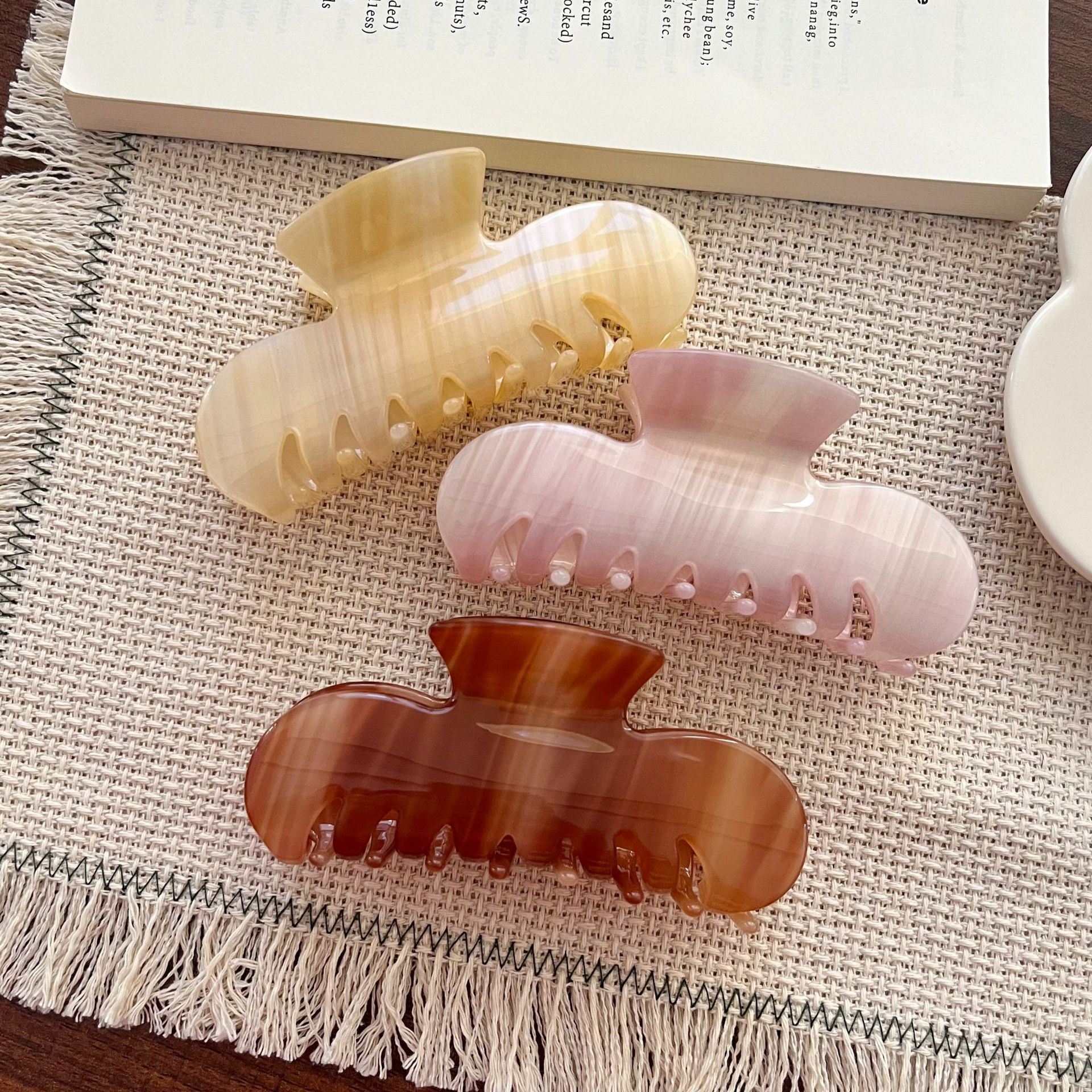Acetate Claws