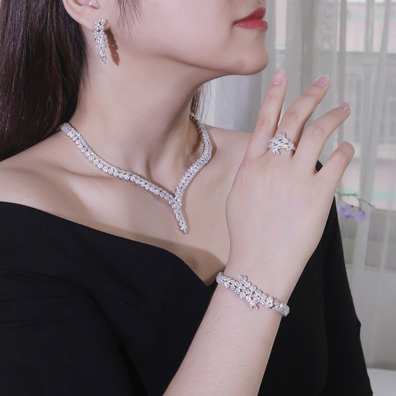 Shiny Zircon Jewelry set of 4 pieces