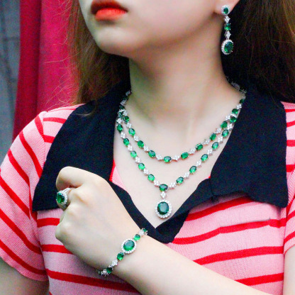 Emerald Necklace And Earrings Four-Piece Set