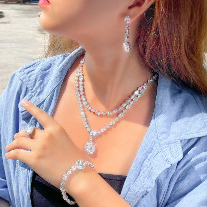 Emerald Necklace And Earrings Four-Piece Set