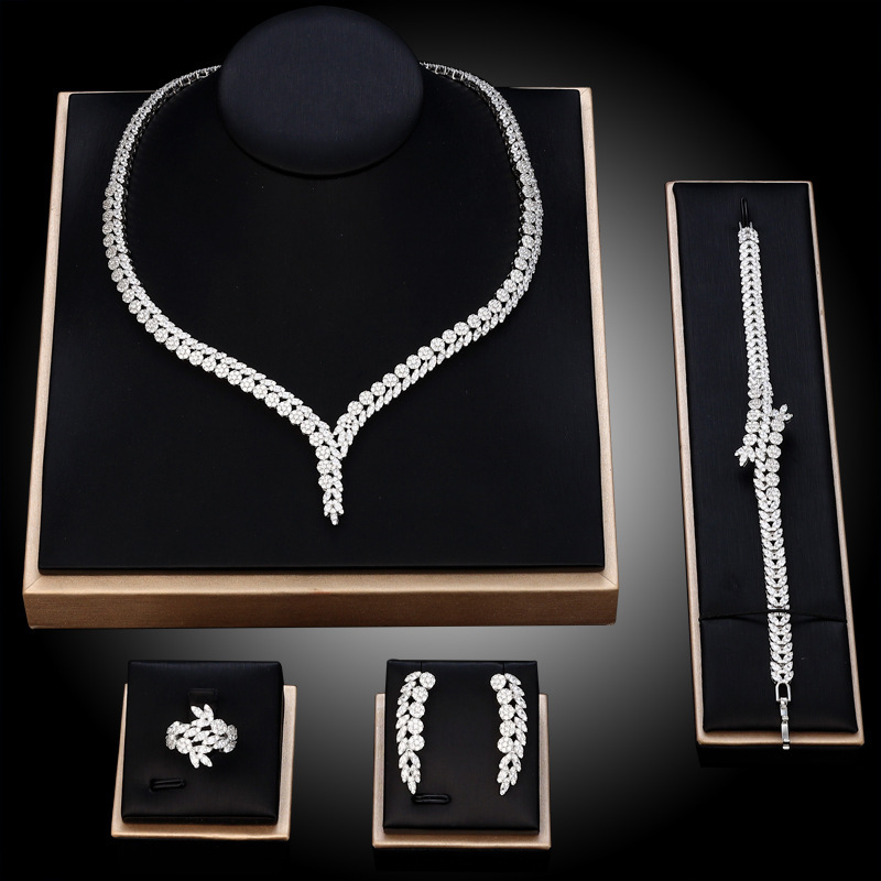 Shiny Zircon Jewelry set of 4 pieces