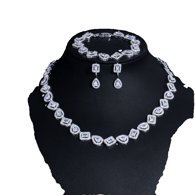 A Fashionable and Shiny Square Zircon Four-Piece Set