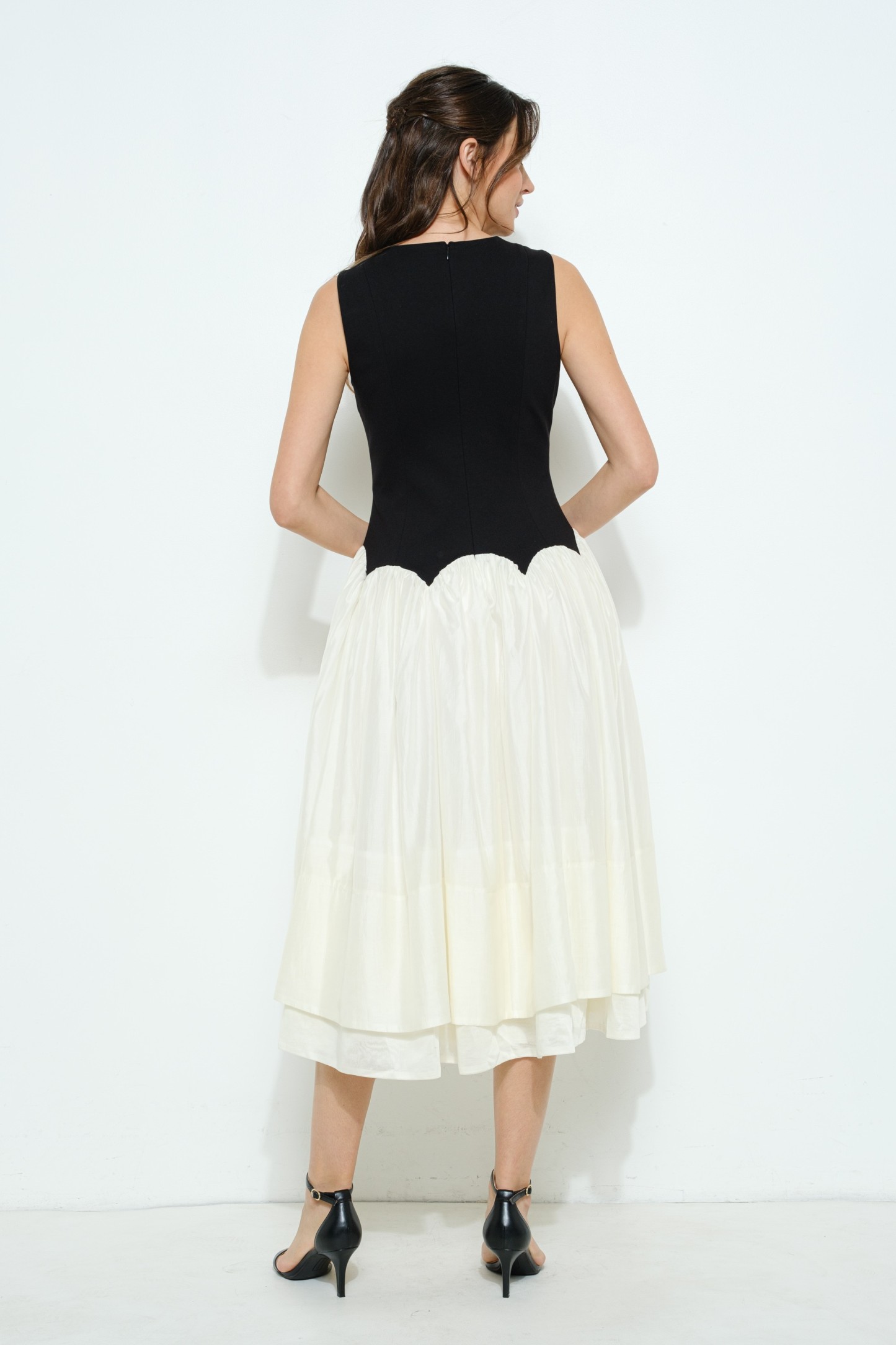 Scalloped Contrast Fit And Flare Midi Dress #23654382