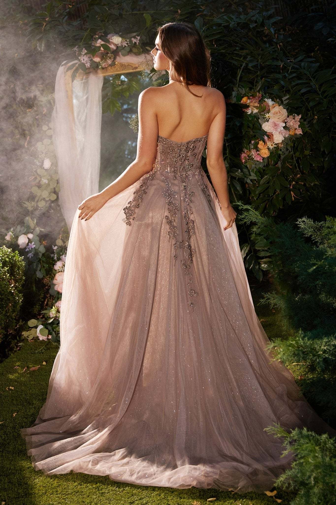 A-Line Keyhole Neck Glitter Layered Tulle Skirt Halter Gown
